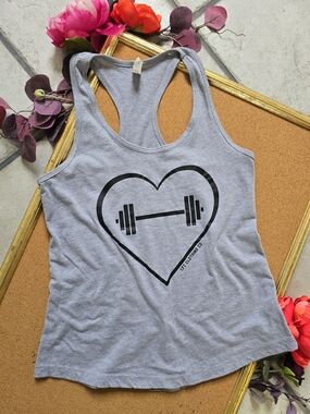 💪 2/$15 LFT Clothing Co. Gray Barbell Heart Racerback Tank
